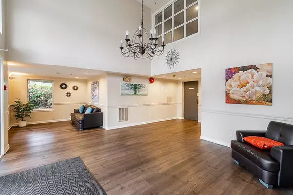 Langley, BC V3A 8L6,20125 55a AVE #105