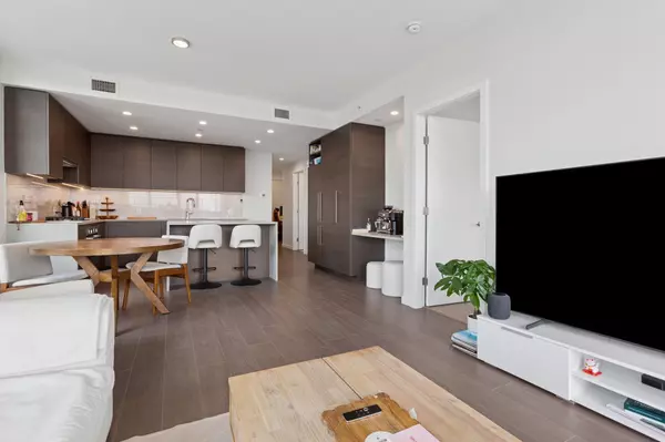 Burnaby, BC V5C 0N7,2186 Gilmore AVE #1305