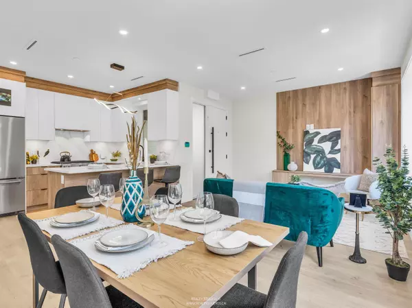 5221 Clarendon ST #2, Vancouver, BC V5R 3J7