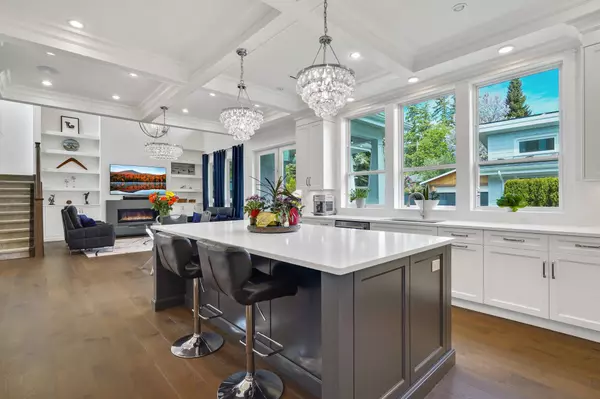 Surrey, BC V4A 1M4,13171 15a AVE