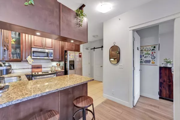 Pitt Meadows, BC V3Y 0E1,12525 190a ST #411