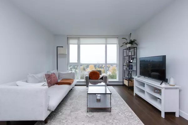 Surrey, BC V3T 0E6,10777 University DR #1305