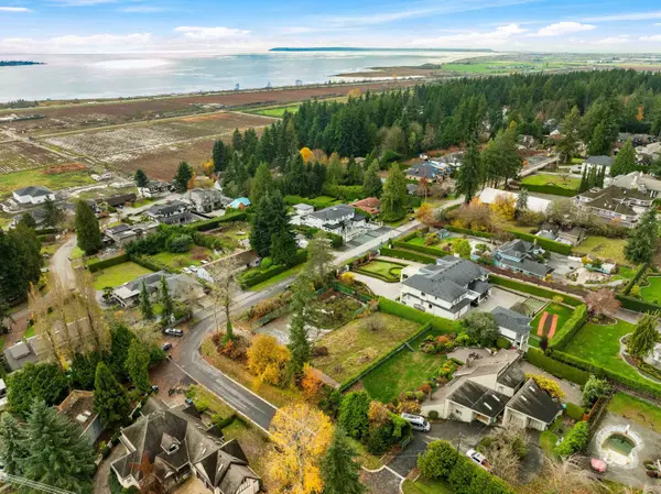 Surrey, BC V3X 3C1,12793 54 AVE