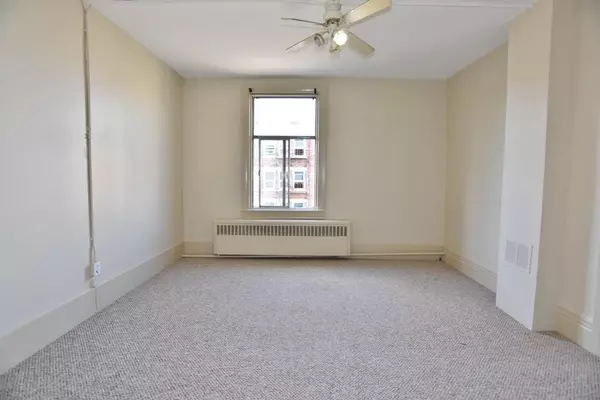 3 2603 Main ST, Vancouver, BC V5T 1Z4