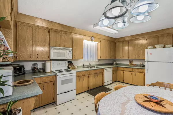 Abbotsford, BC V2T 2C6,31908 Old Yale RD