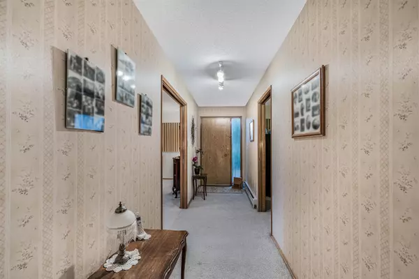 Abbotsford, BC V2T 2C6,31908 Old Yale RD