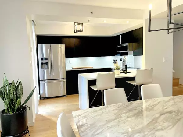 Vancouver, BC V6B 1T2,973 Mainland ST