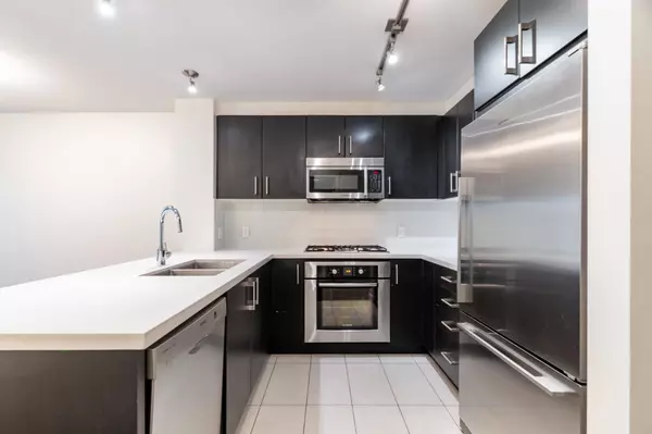 Vancouver, BC V5S 0A7,3133 Riverwalk AVE #207