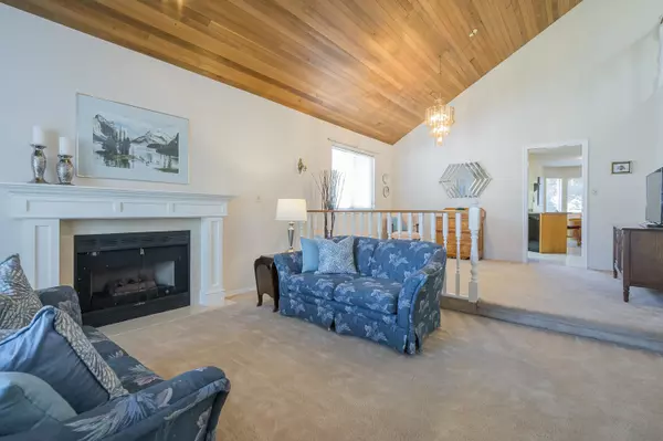 Surrey, BC V4N 3B3,9322 157 ST