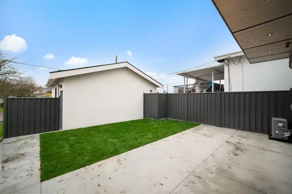 Vancouver, BC V5N 3B2,1671 E 31st AVE