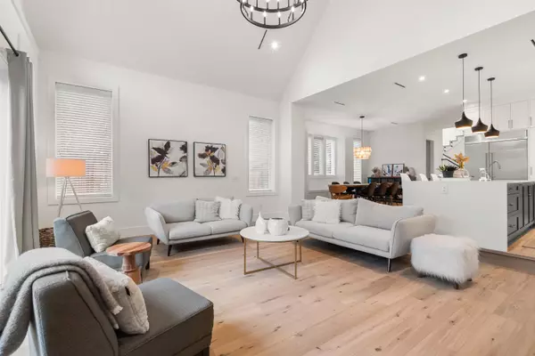 Surrey, BC V4A 3R1,2660 126th ST