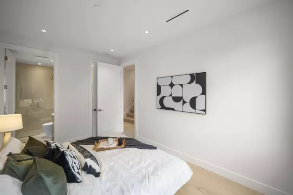 Vancouver, BC V5N 3A3,4681 Argyle ST