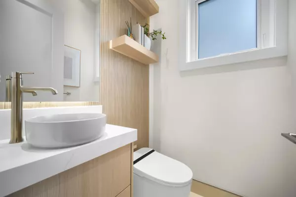 Vancouver, BC V5N 3A3,4681 Argyle ST