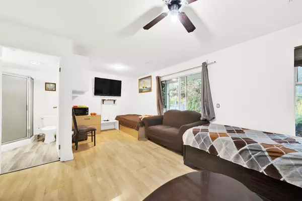 Surrey, BC V3W 0G8,8280 121a ST #44