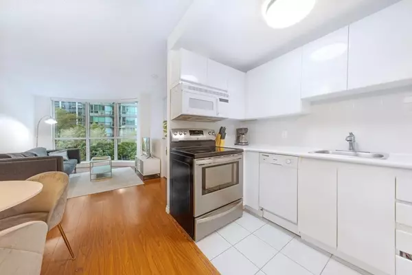 Vancouver, BC V6E 4N1,555 Jervis ST #507