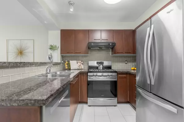 Richmond, BC V6X 4H4,5111 Garden City RD #5102