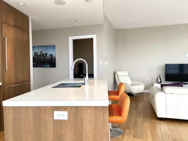 Vancouver, BC V6B 0L1,1372 Seymour #4203