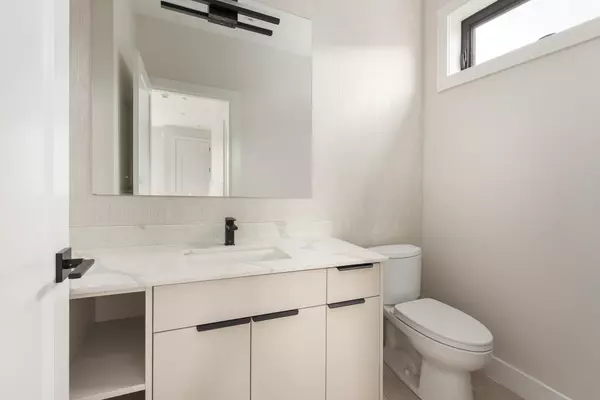 Burnaby, BC V5C 1E6,4413 Oxford ST #L1