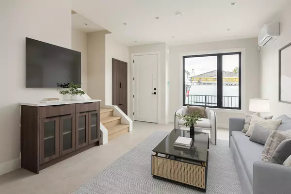 4413 Oxford ST #L1, Burnaby, BC V5C 1E6