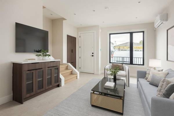 4413 Oxford ST #L1, Burnaby, BC V5C 1E6