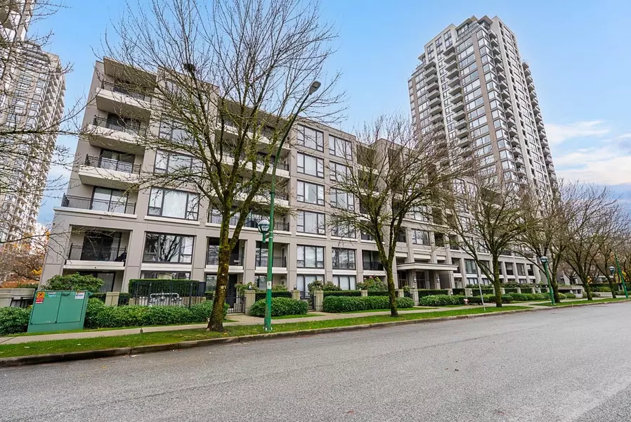 7138 Collier ST #403, Burnaby, BC V5E 0A2