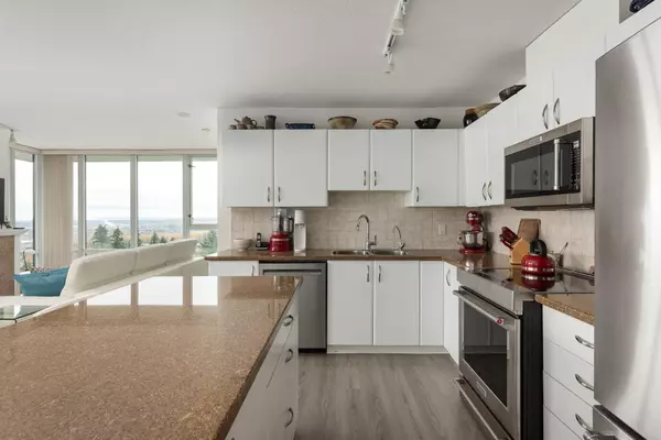 720 Hamilton ST #1701 New Westminster, BC V3M 7A6