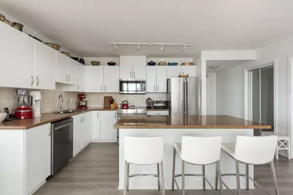 New Westminster, BC V3M 7A6,720 Hamilton ST #1701