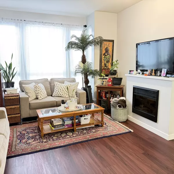 New Westminster, BC V3L 5W5,14 E Royal AVE #307