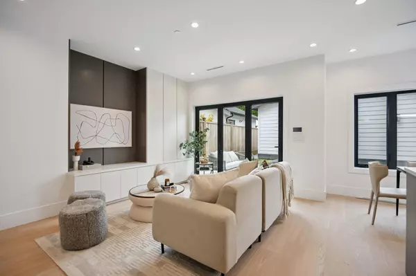 Vancouver, BC V5T 2P1,1079 E 14th AVE ##2