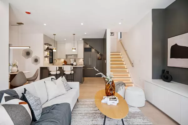 1079 E 14th AVE ##1 Vancouver, BC V5T 2P1