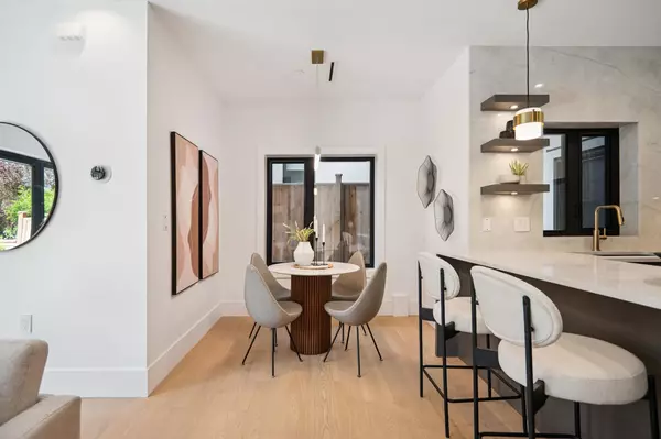 1079 E 14th AVE ##1 Vancouver, BC V5T 2P1