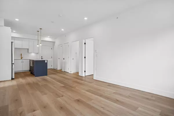 Langley, BC V2Y 1T2,20286 72 AVE #205