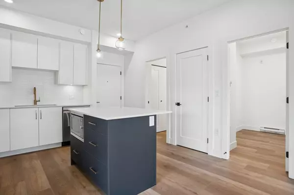 Langley, BC V2Y 1T2,20286 72 AVE #205