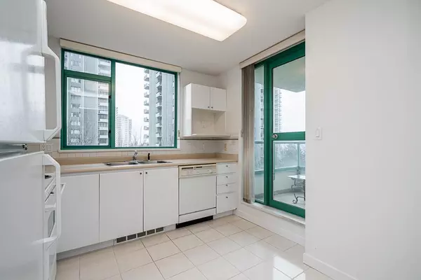 5899 Wilson AVE #607 Burnaby, BC V5H 4R9