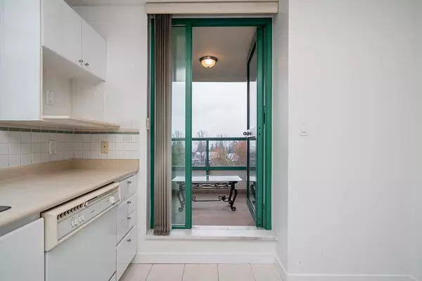 5899 Wilson AVE #607 Burnaby, BC V5H 4R9