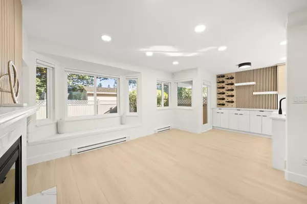 Maple Ridge, BC V2X 6T1,11950 232 ST #13