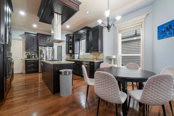 18938 54a AVE Surrey, BC V3S 6R4