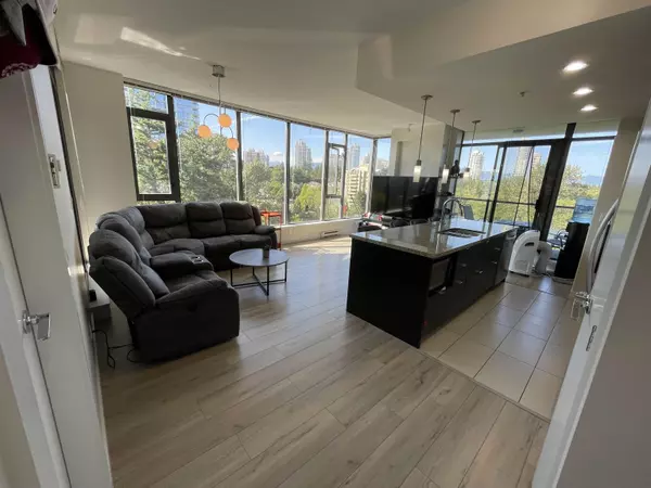 Burnaby, BC V3N 0A2,7088 18th AVE