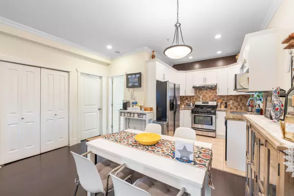 Vancouver, BC V5N 2A3,1636 E 12th AVE