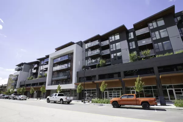 Squamish, BC V8B 0Z7,37881 Cleveland AVE #314