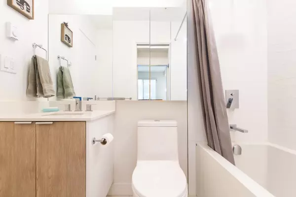 Squamish, BC V8B 0Z7,37881 Cleveland AVE #314