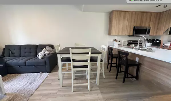 Langley, BC V3A 0P8,5420 208 ST #2XX