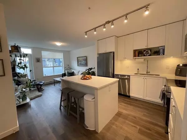 16633 24 AVE #B104, Surrey, BC V3Z 1K5