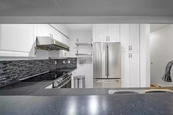 Vancouver, BC V6P 6A4,8728 SW Marine DR #302