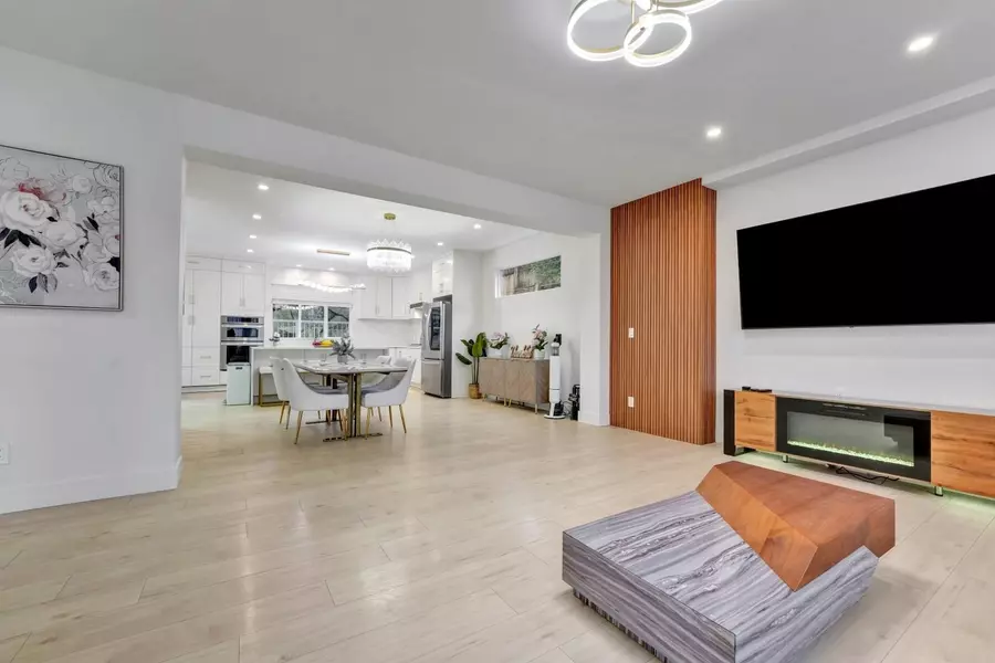 15100 61 AVE, Surrey, BC V3S 5J7