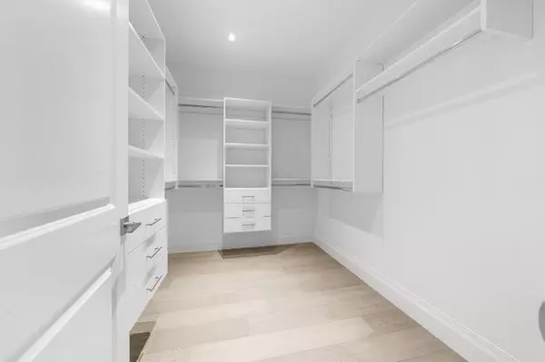 6559 Azure RD Richmond, BC V7C 2S1