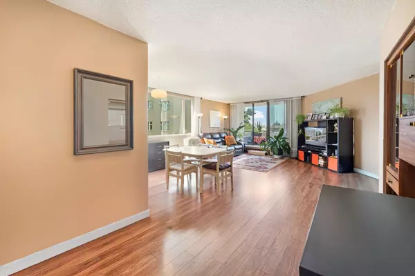 1442 Foster ST #301 White Rock, BC V4B 3X7