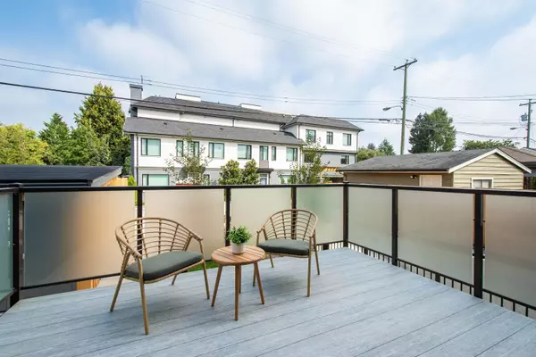 Vancouver, BC V5Y 2J6,4150 Columbia ST