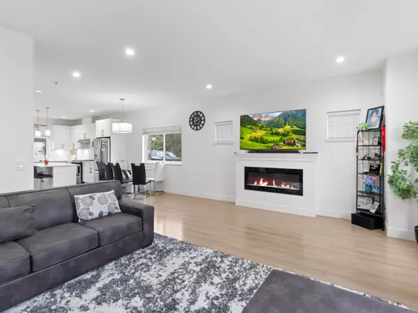 Surrey, BC V3X 0J9,14002 60a AVE