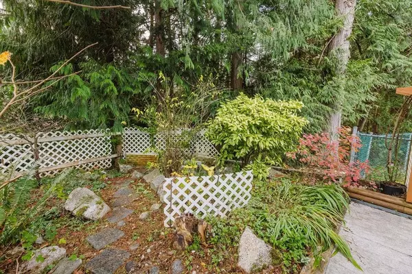 1123 Flume RD #26 Roberts Creek, BC V0N 2W2